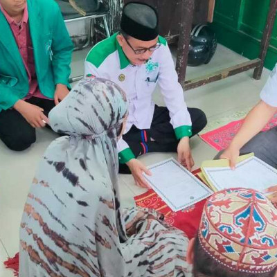 Kakan Kemenag Parepare Tuntun Pengislaman Seorang Gadis di KUA Bacukiki Barat