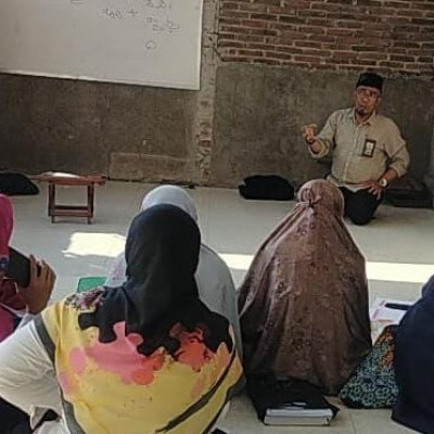 Aliem Bahri Beri Pencerahan Perihal Buku Nikah