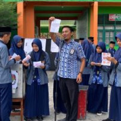 Perhitungan Suara Pemilihan Ketua dan Wakil Ketua OSIM MTsN 2 Sidrap Berlangsung Tegang