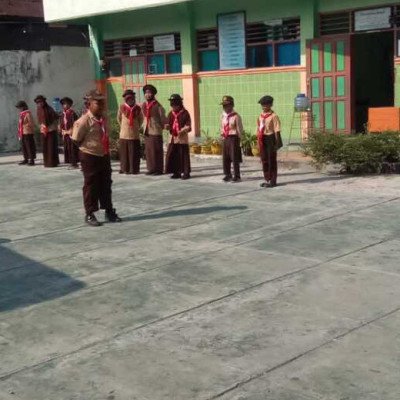 Wujudkan Peserta Didik Mandiri dan Bertanggung Jawab, MI DDI Kampung Baru Gelar Persami 