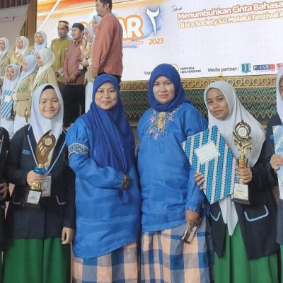 MA DDI Lil Banat Raih 4 Juara pada Ajang Semarak Festival Bahasa Arab II IAIN Parepare 