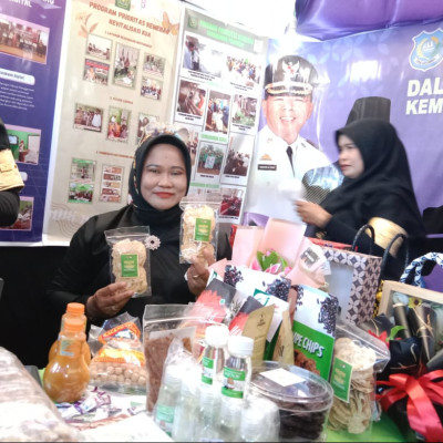 MIN 2 Bulukumba Pamerkan Keunggulan Keripik Tempe di Expo Kemenag Pangkep