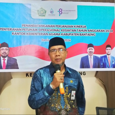 Kemenag Bantaeng Gelar Penyerahan POK T.A 2024. Kakan Kemenag, Komitmen loyalitas dan dedikasi