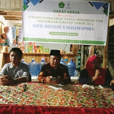 Kakankemenag Bulukumba Buka Raker di Panrang Luhu, Kamad MTsN 5 Bulukumba Sampaikan Terima Kasih