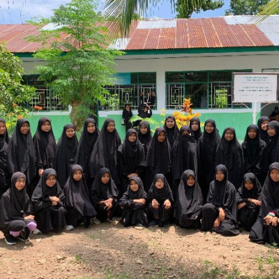 Pesona Pakaian Hitam, MTs Darul Istiqamah Bulukumba Meriahkan Hari Jadi Bulukumba ke-64