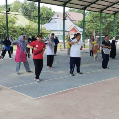 Jumat Sehat, Kemenag Luwu Gelar Senam Zumba