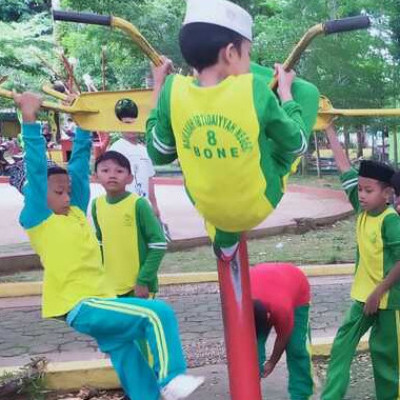 Peserta Didik MIN 8 Bone Nikmati Pembelajaran Olah Tubuh