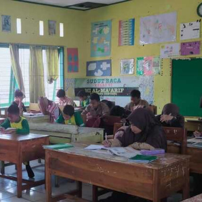 Jelang Ujian Akhir Madrasah, Kelas VI MIN 8 Bone Intensif Lakukan Persiapan