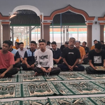 Kepala KUA Timur dan Penyuluh Agama Islam Masuk Lapas Kelas II A Bone, Ada Apa ?