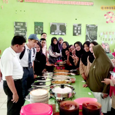 Siswa Kelas XII MAN 2 Bone, Gelar Karya Olahan Makanan Tradisional