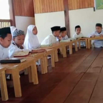 Semangat Keagamaan: Peserdik MIN 8 Bone Bergabung dalam Simaan di RTQ Athirah Bukaka