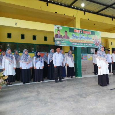 MIN 7 Bone Gelar Upacara Bendera Peringatan Hari Kebangkitan Nasional