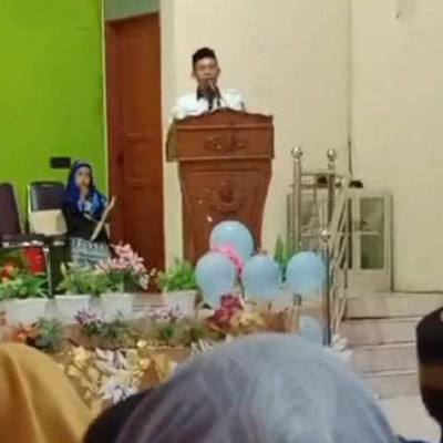 Ilham, Guru MTsN Pinrang Didaulat Beri Sambutan pada Penamatan/Perpisahan Murid TK IT Al-Amin