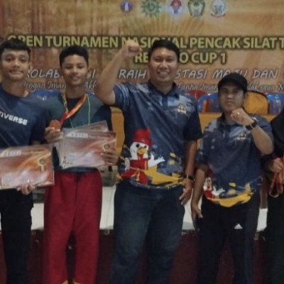 MAN 1 Kota Makassar kembali menorehkan prestasi gemilang di kancah nasional dengan meraih medali emas dalam Open Turnamen Nasional Pencak Silat Piala Kemenpora RI.