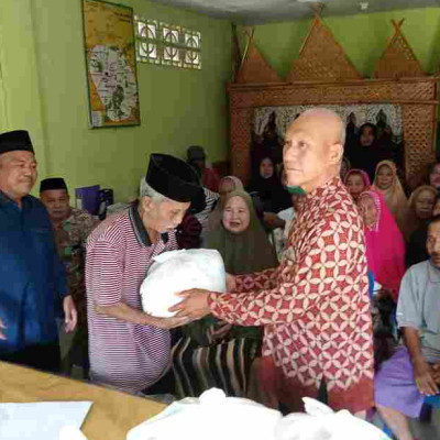BAZNAS Kab. Pinrang Salurkan Bantuan Sembako Kepada Mustahik di Kecamatan Suppa