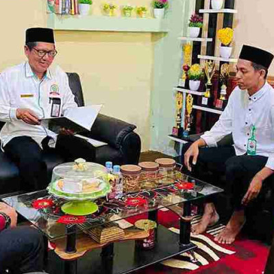 Pengawas Madrasah Kemenag Bone dan Kepala MA Al-Ikhlas Ujung Tingkatkan Sinergi untuk Pendidikan Berkualitas