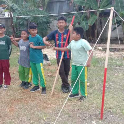 Peserta Lomba Kerangka Tenda MIN 8 Bone Mantapkan Fisik dan Mental