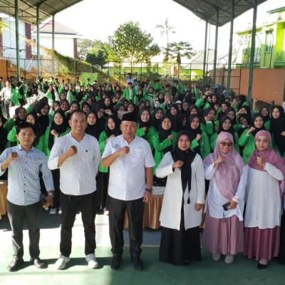 Kepala Kemenag Bone Isi Pembekalan Mahasiswa PPL IAIN Bone dengan Moderasi Beragama