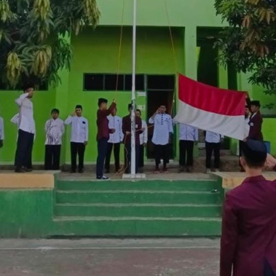 Kabag Tahfiz PPTQ An Nail Gowa Sampaikan Kiat Sukses Santri