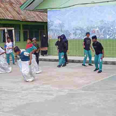 Semarak Kemerdekaan RI Ke-79, MTsN Pinrang Gelar Lomba Balap Karung