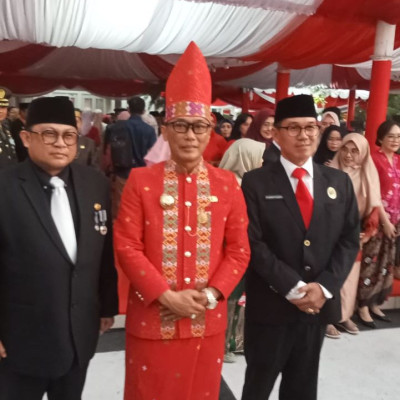 Kabid Penmad H.Wahyuddin Hakim Hadiri Penurunan Bendera Merah Putih