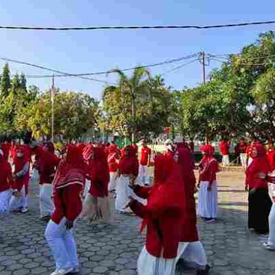 DWP Kemenag Pinrang Hadirkan Keceriaan HUT ke-79 RI Melalui Senam Sehat dan Lomba Lari Karung