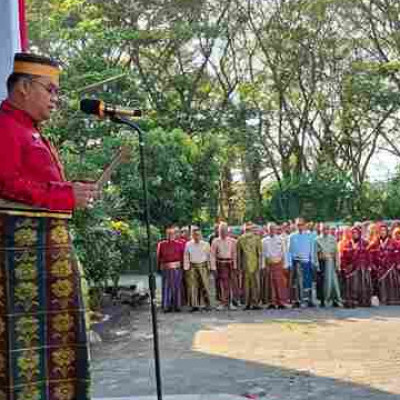 Momen Khidmat, Kakan Kemenag Pinrang Menjadi Pembina Upacara HUT ke-79 RI