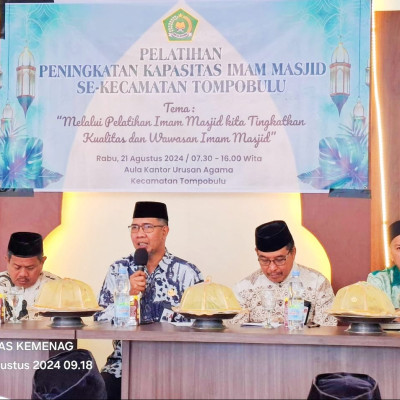 Kepala Kantor Kementerian Agama Bantaeng Buka Pelatihan Peningkatan Kapasitas Imam Masjid di Tompobulu