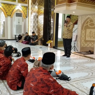 Kakan Kemenag Bone Lepas 59 Calon Jemaah Umrah