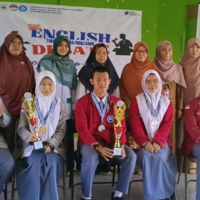 MAN 1 Bone Kirimkan 2 Tim Unggulan dalam Lomba English Debate IAIN Bone