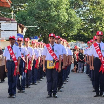 Tim Gerak Jalan MTsN 1 Bone Raih Juara  pada Lomba Gerak Jalan Kabupaten Bone