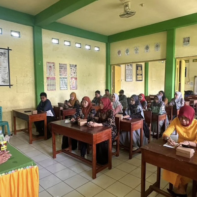 Plh. Kasubag Tu Suedi, S.Pd.I Ungkap Kunci Kesuksesan Madrasah di Rapat KKM-MI Kota Makassar"