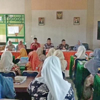 Rapat Persiapan Lima Hari Kerja MAN 4 Bone