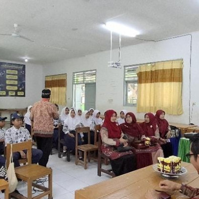 KUA Somba Opu Gelar BRUS Bersama 38 Siswa SMP 3 Romangpolong Gowa