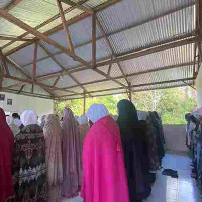 Tingkatkan Ketentraman Jiwa, Siswa MA Biharul Ulum Ma'arif Laksanakan Sholat Dhuha Berjamaah