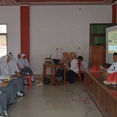 KUA Ujung Bulu Gelar Bimbingan Remaja Usia Sekolah di Ponpes Babul Khaer Bulukumba