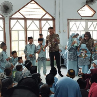 Perpustakaan Keliling Sinjai Rangsang Minat Baca Peserta Didik MIS Darul Istiqamah Bongki