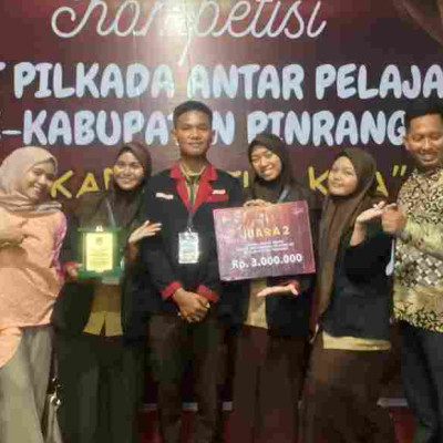 MAN Pinrang Sabet Juara Dua pada Kompetisi Debat Pilkada Se-Kabupaten Pinrang