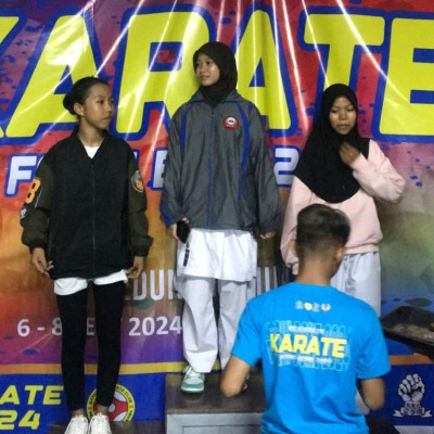 Siswa Siswi  MTsN 1 Bone Raih Prestasi Gemilang di Lomba Karate Tingkat Kabupaten