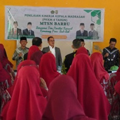 Kabid Pendmad Buka PKKM MTsN Barru