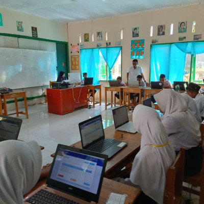 Siswa MTs Al Hidayah Bakke Laksanakan ANBK