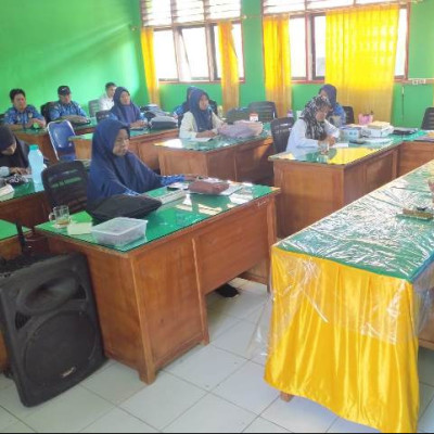 Rapat Supervisi MIN 1 Sinjai, Kepala Madrasah Tekankan Peningkatan Kualitas Pengajaran