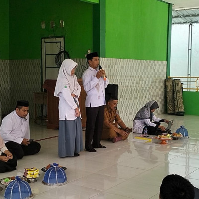 KUA Gantarang Gelar BRUS di SMKN 10 Bulukumba: Cegah Pernikahan Dini dan Bahaya Pergaulan Bebas