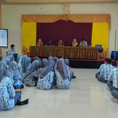 Rapat Persiapan Maulid Nabi Muhammad SAW: Kolaborasi Guru dan Siswa MAN 1 Bone