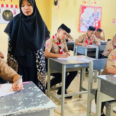 MA Al-Ikhlas Ujung Melaksanakan Sumatif Tengah Semester