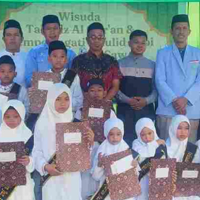 Wisuda Perdana Tahfidz Al-Qur’an dan Peringatan Maulid Nabi di RTQ Bunda Salija Syawal Pamulang: Momen Haru Penuh Prestasi