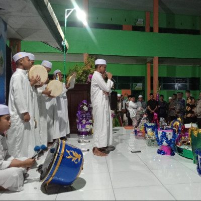 Penampilan Memukau Mahalul Qiyam MTsN 2 Bone di Momen Maulid Nabi Muhammad SAW