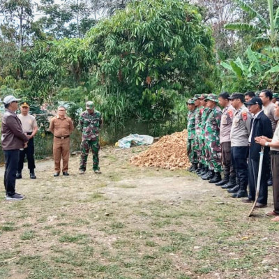 KUA Baroko Gelar Kerja Bakti di Gereja Kibaid Wujud Nyata Moderasi Beragama