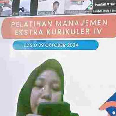 Guru MTsN Pinrang Ikuti Penutupan PJJ Manajemen Ekstra Kurikuler Secara Online