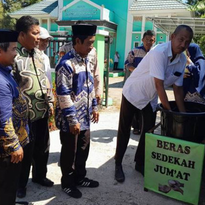 Launching Kedai Pemberdayaan Ekonomi Umat dan Beras Sedekah Jum’at